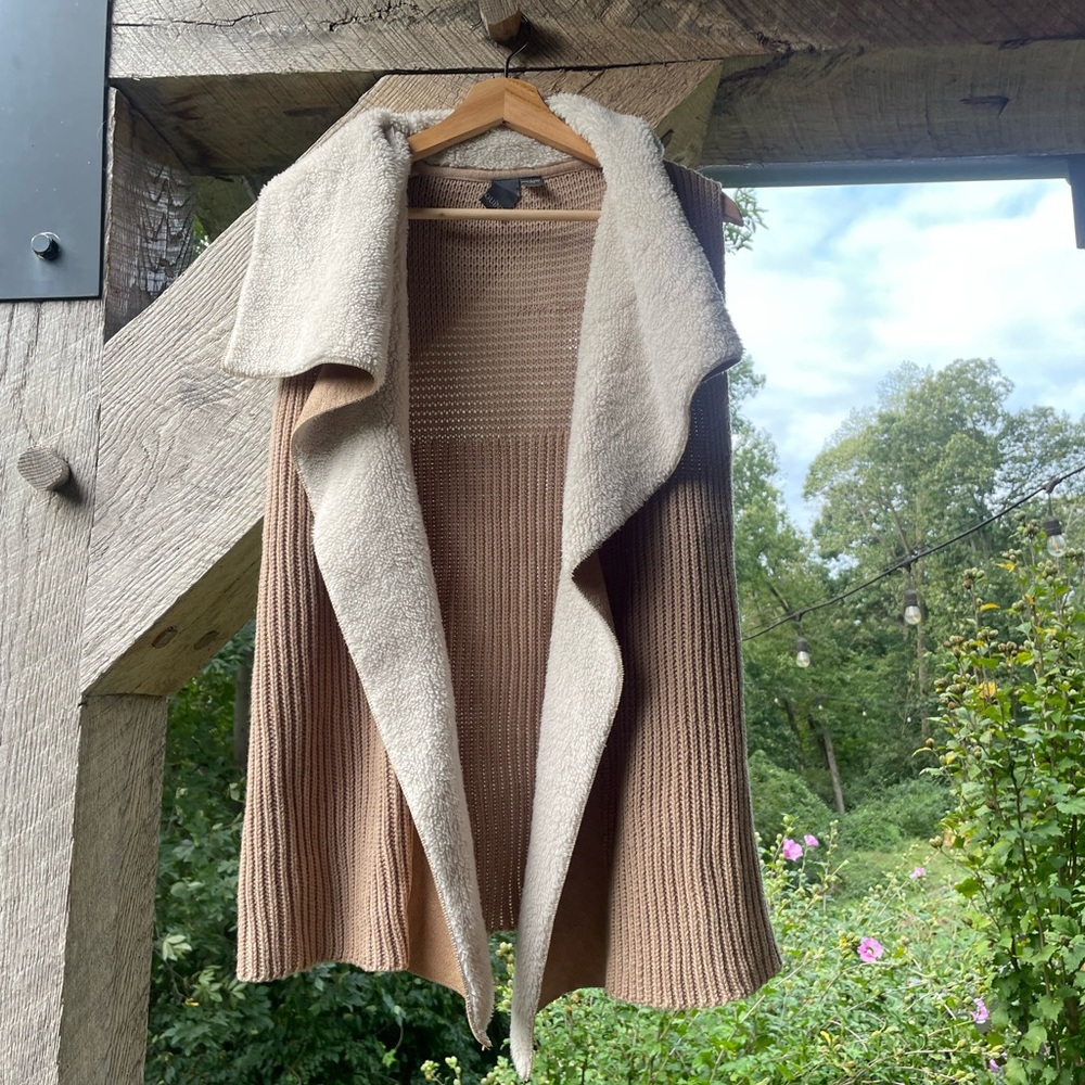 Quinn Suede Sherpa Knitted Vest - Picture 1 of 7
